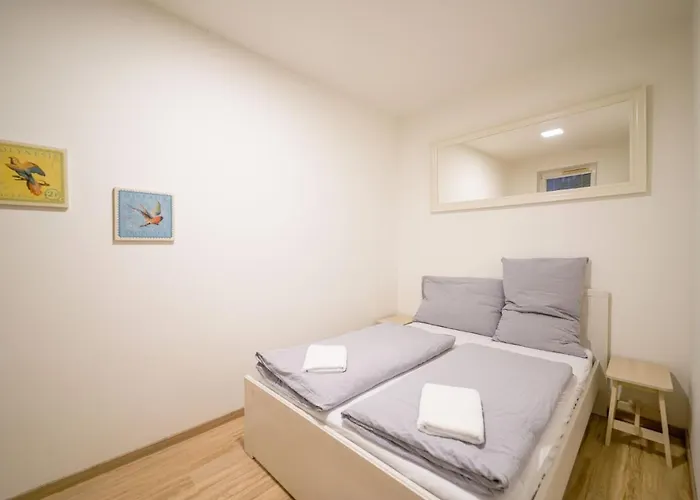 Vesna Convenient By Chors